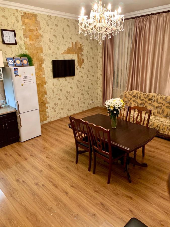 On Zhukovskogo Apartment Odesa